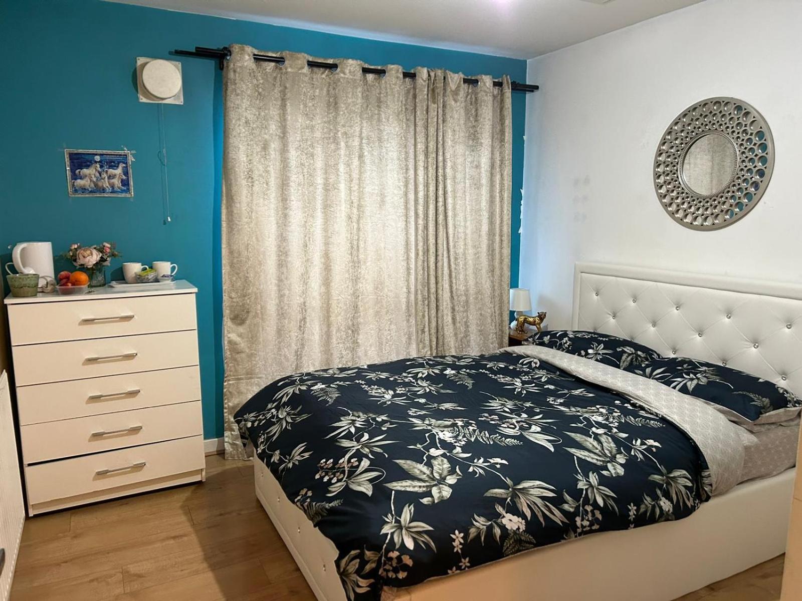 Beautiful 1 Bedroom Ground Floor With Shared Bathroom Londyn Zewnętrze zdjęcie